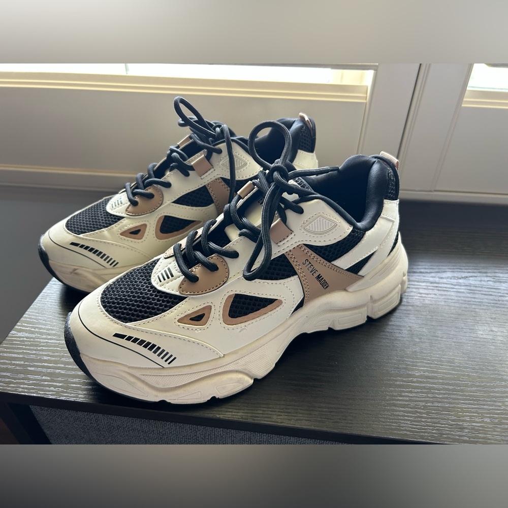 Steve Madden Chunky Sneakers, size 7.5